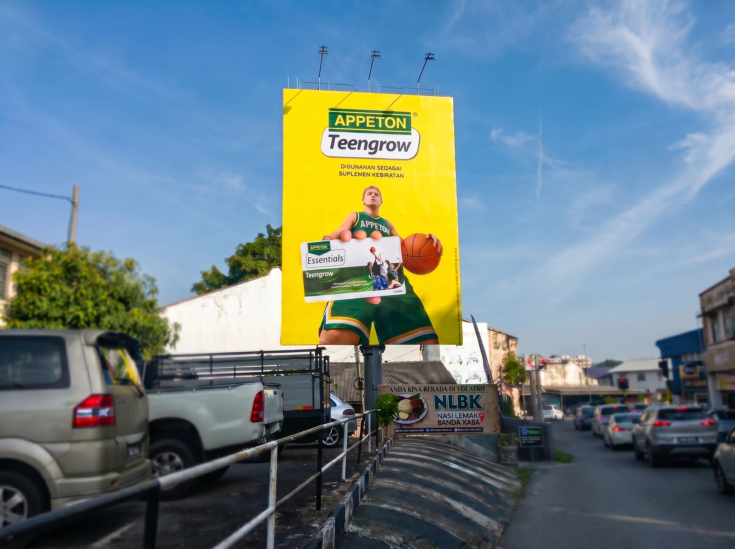 Static billboard MK101 in daylight